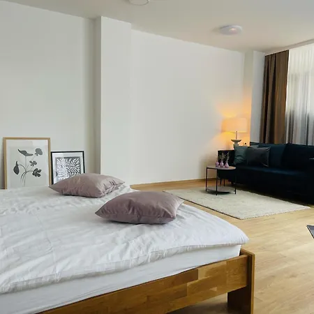Salon Des Fleurs Linz-landstrasse Appartement